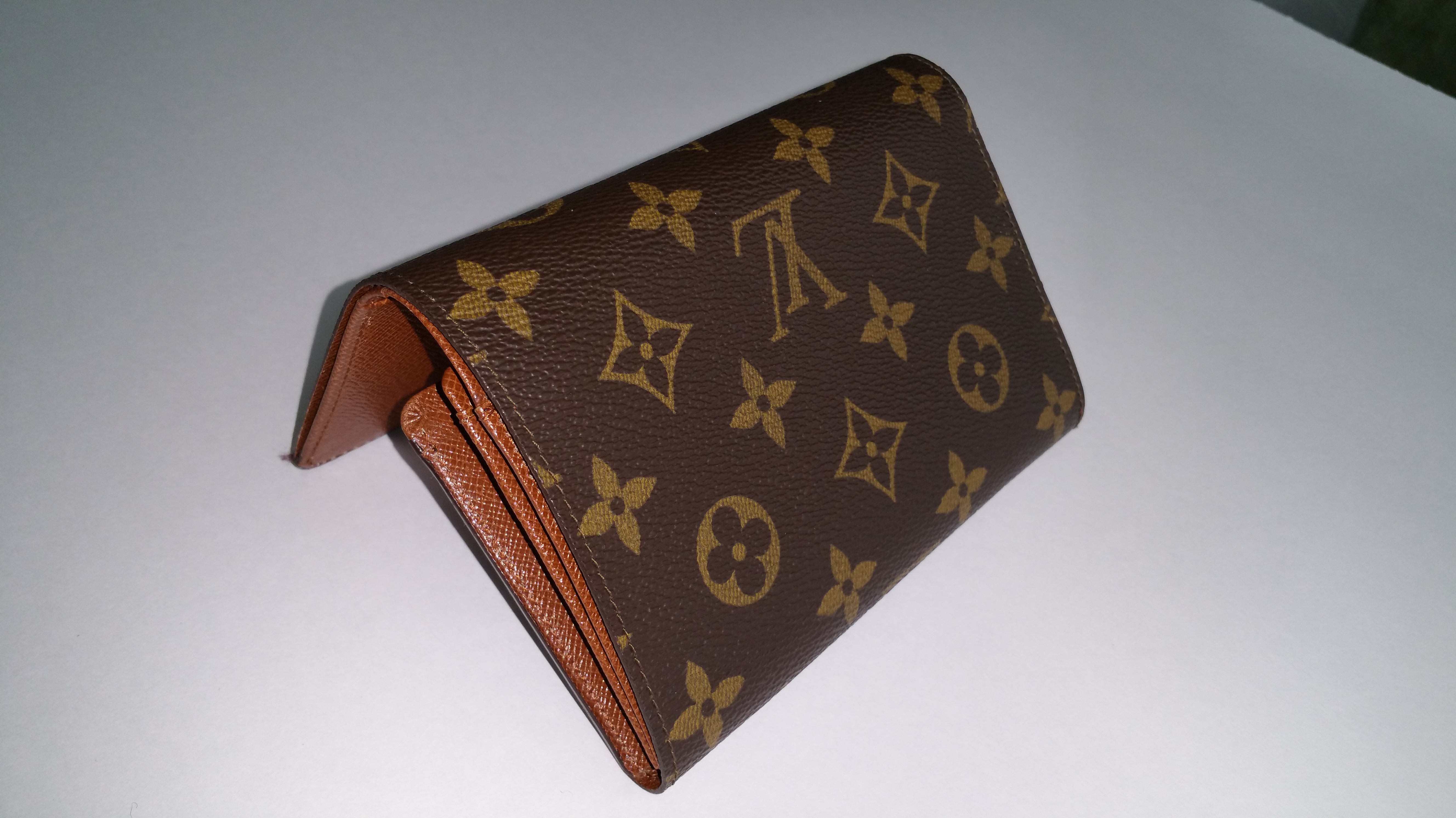 louis vuitton zipper clutch